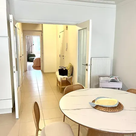 Maison Madeleine - Tranquility On The Beautiful * Oostende