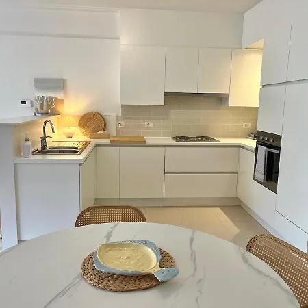 Maison Madeleine - Tranquility On The Beautiful Lejlighed